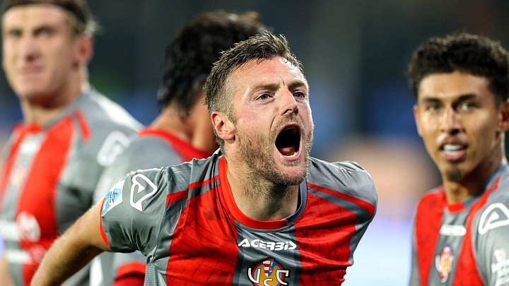 Дубль Варди помог "Кремонезе" прервать серию поражений в чемпионате Италии