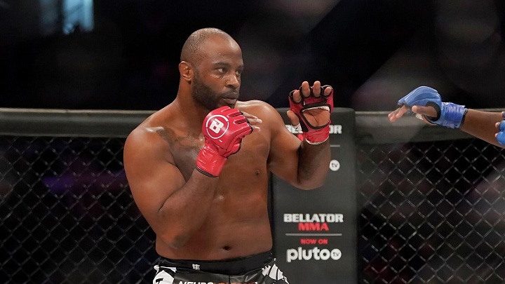 На турнире UFC перепутали победителя после боя