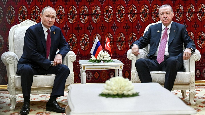 Фидан заявил, что Эрдоган регулярно общается с Путиным