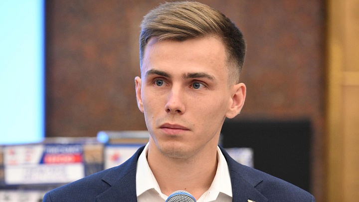 Единороссы внесли предложения участников СВО в народную программу, сообщил Головин