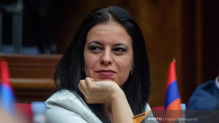 Дочери разрешили встретиться с арестованной армянской оппозиционеркой